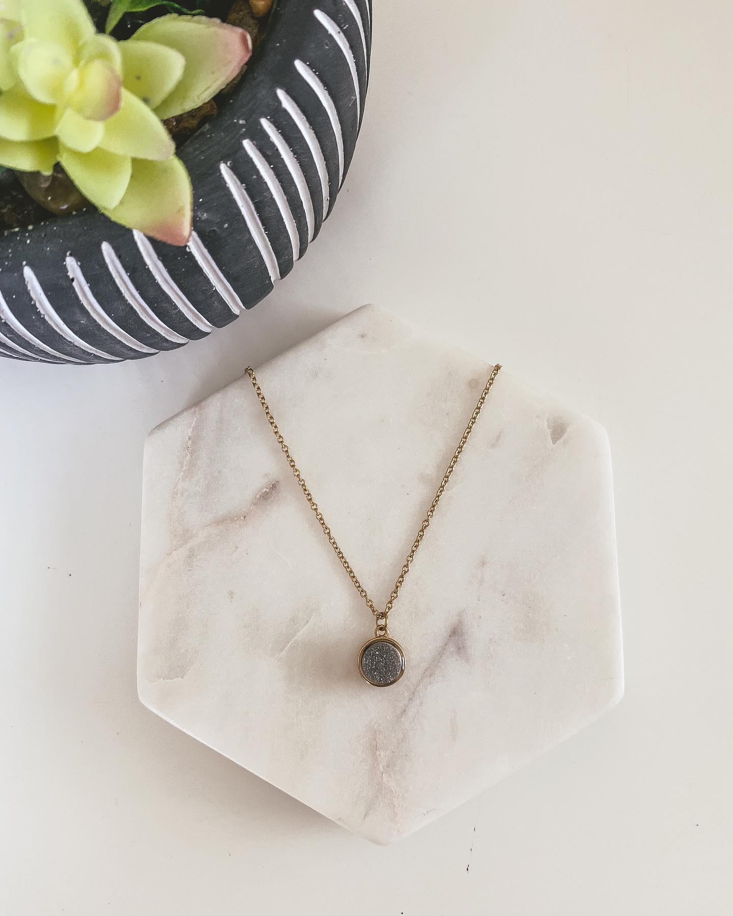 Kinsley Armelle Stormy Necklace