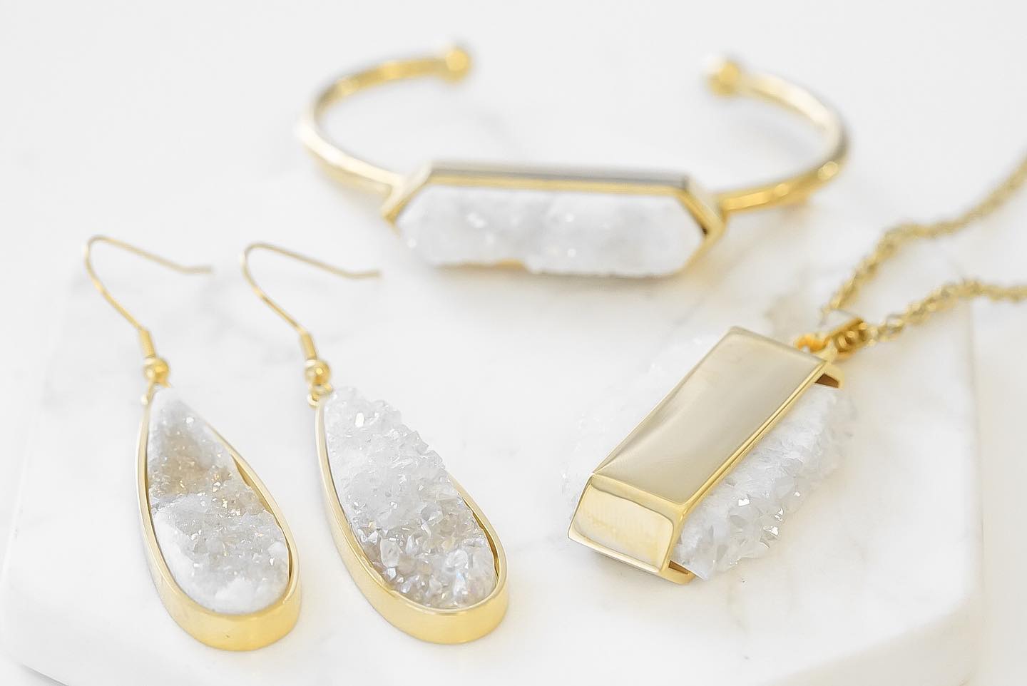 Kinsley Armelle Quartz Necklace