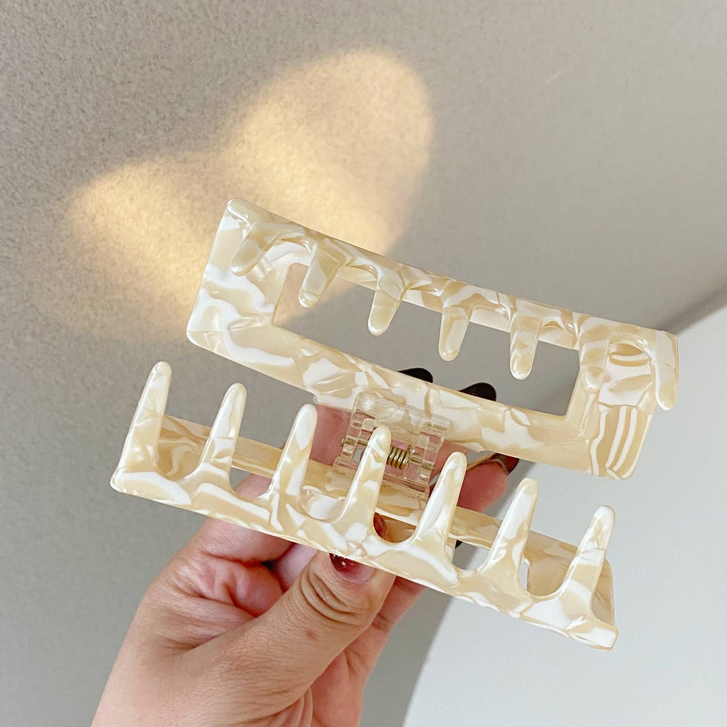 Jumbo Acetate Hair Claw Clip